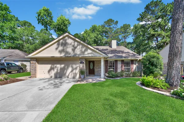 $424,900 | 10 Still Corner Place, The Woodlands, TX 77381