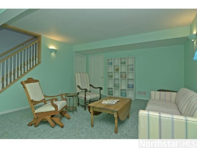 10260 Upton Place Bloomington, MN 55431 - Photo 13 of 18