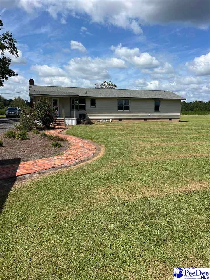 483 Webs Road Kingstree, SC 29556 - Photo 4 of 19 Gallery Image 4