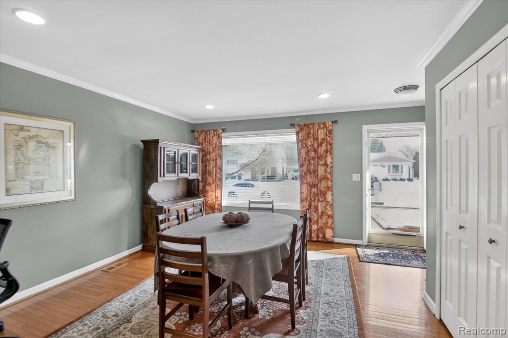 15715 Exeter Court Fraser, MI 48026 - Photo 6 of 32