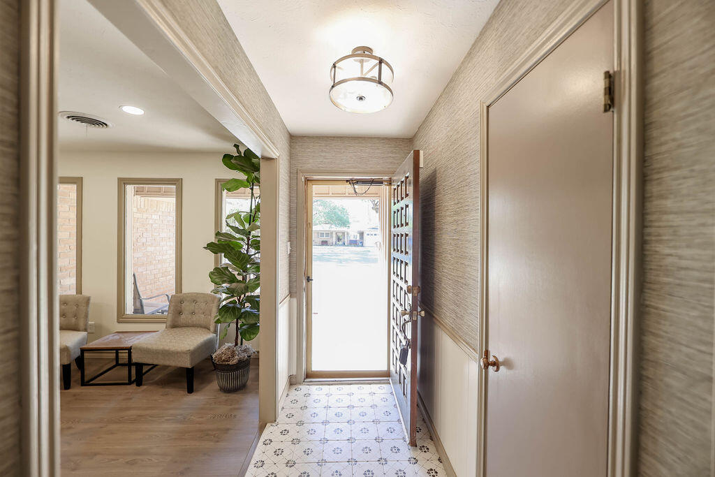 4106 64th Street Lubbock, TX 79413 - Photo 5 of 60 4106_64TH_PHARR-5