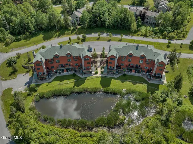 $429,900 | 25 Trailside Drive, Unit B10, Hunter, NY 12442