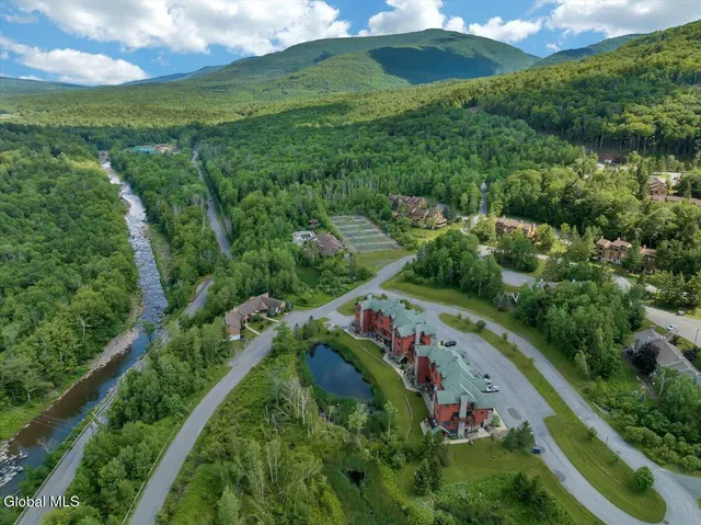 $429,900 | 25 Trailside Drive, Unit B10, Hunter, NY 12442