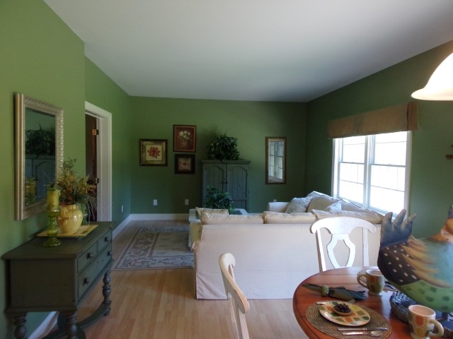 348 Fox Hill Road Bennington, VT 05201 - Photo 9 of 28 Gallery Image 9