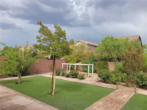 $3,025 | 10268 Cool Mist Street, Las Vegas, NV 89178