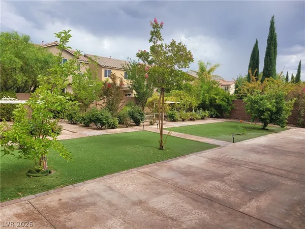 $3,025 | 10268 Cool Mist Street, Las Vegas, NV 89178