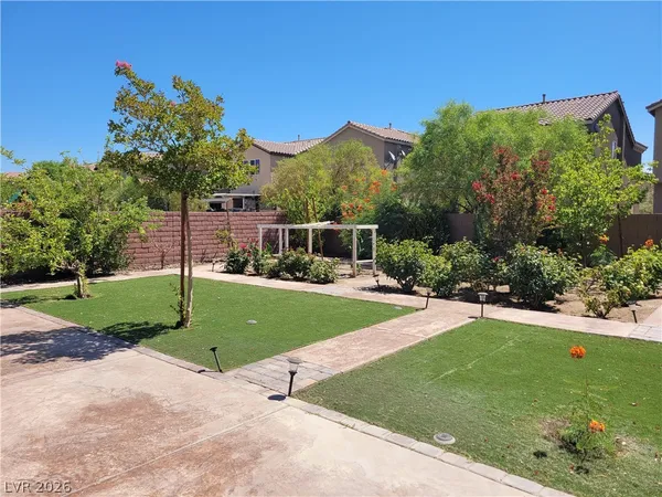 $3,025 | 10268 Cool Mist Street, Las Vegas, NV 89178