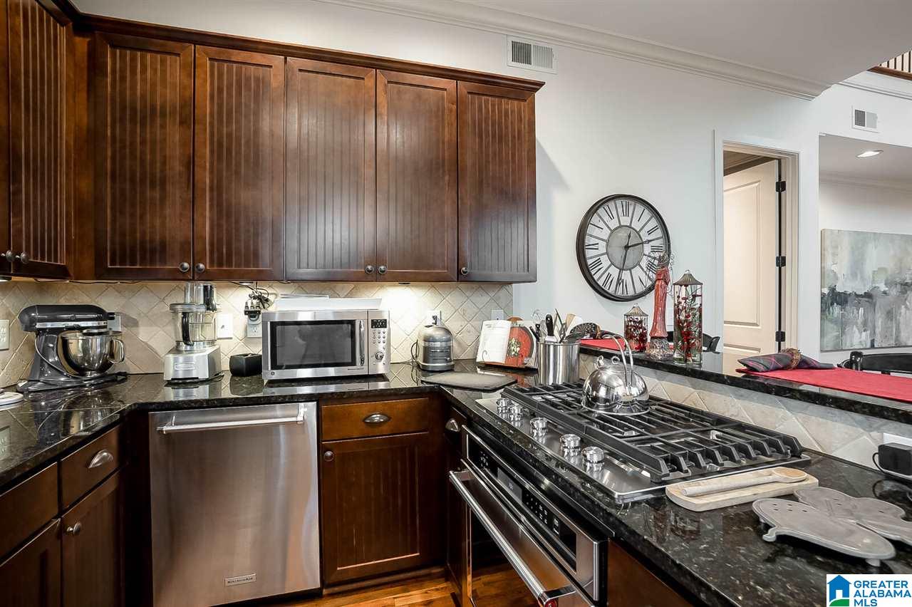 2077 Lancaster Road, Unit 2077 Birmingham, AL 35209 - Photo 13 of 32
