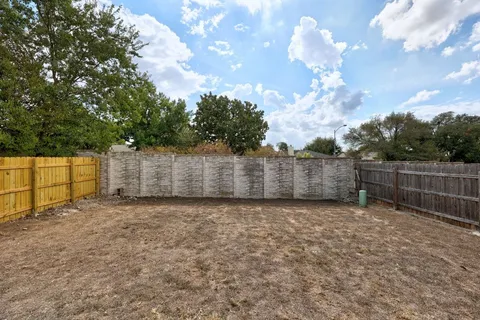 a front view of house with yard