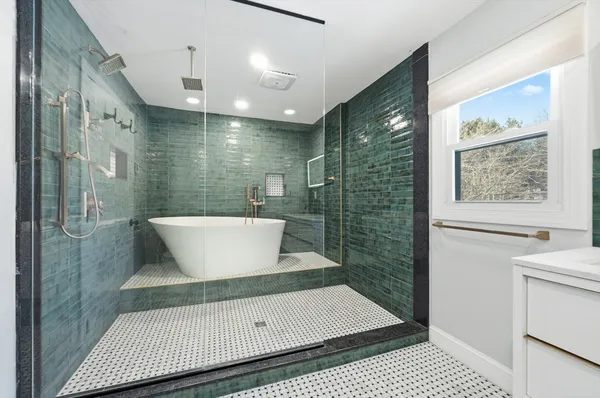 $1,699,000 | 124 Everett Street, Natick, MA 01760