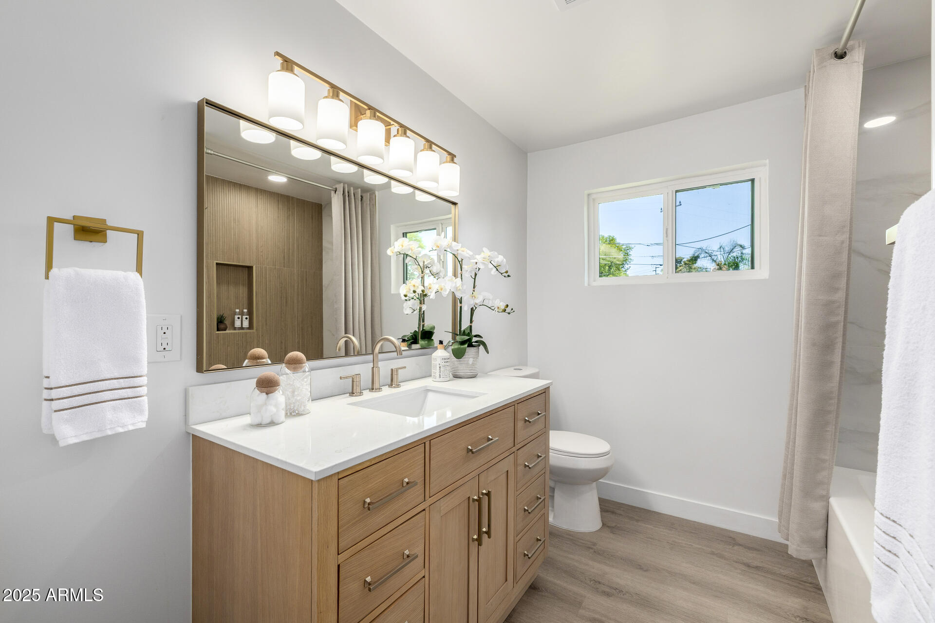215 West Ruth Avenue Phoenix, AZ 85021 - Photo 30 of 55 30 - Ruth