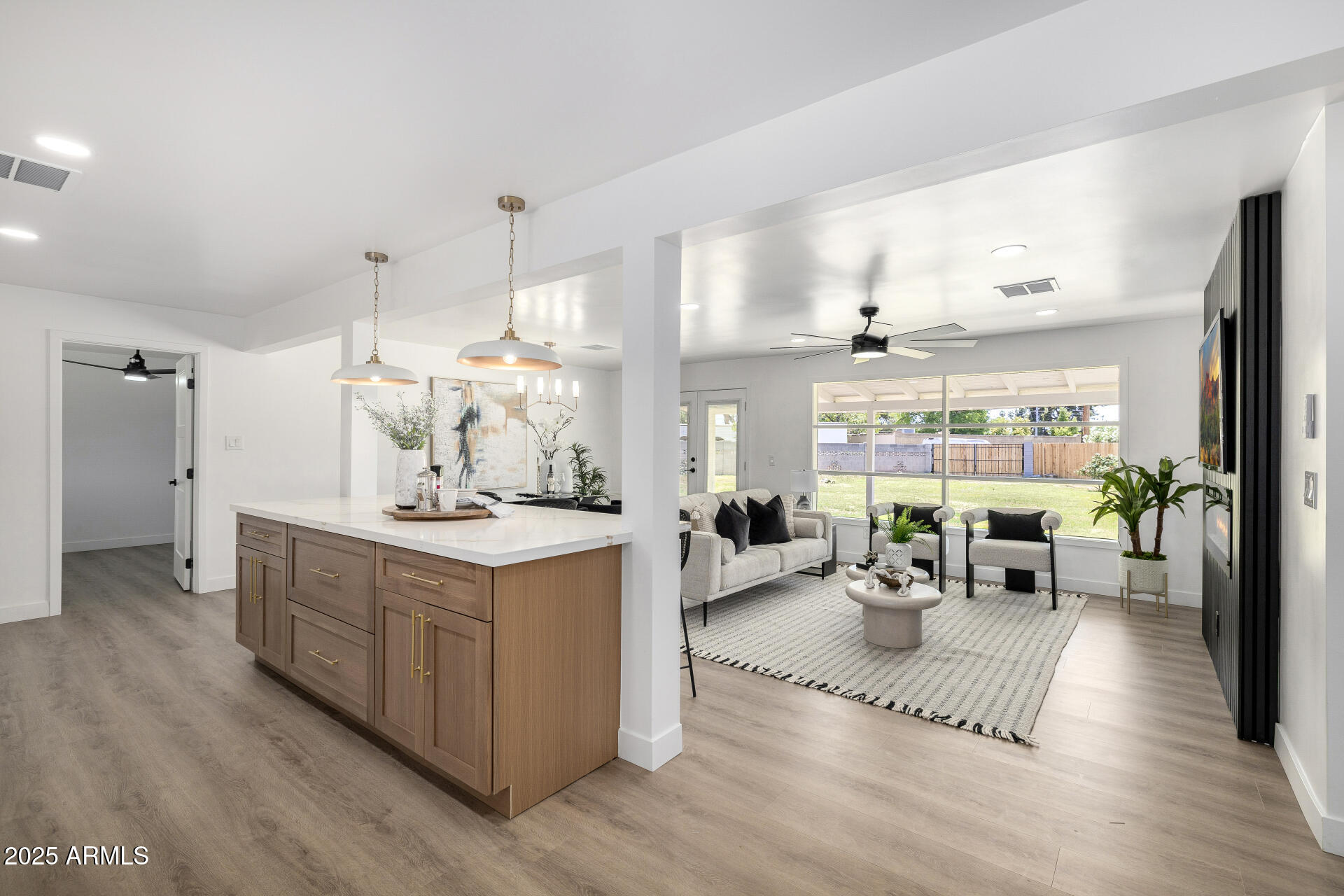 215 West Ruth Avenue Phoenix, AZ 85021 - Photo 4 of 55 15 - Ruth