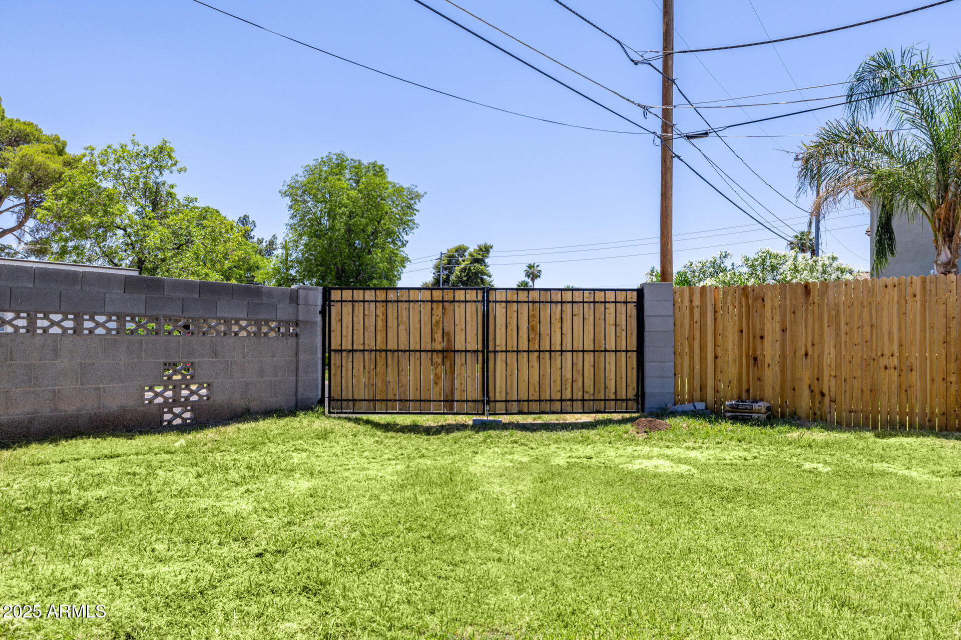 215 West Ruth Avenue Phoenix, AZ 85021 - Photo 43 of 55 43 - Ruth