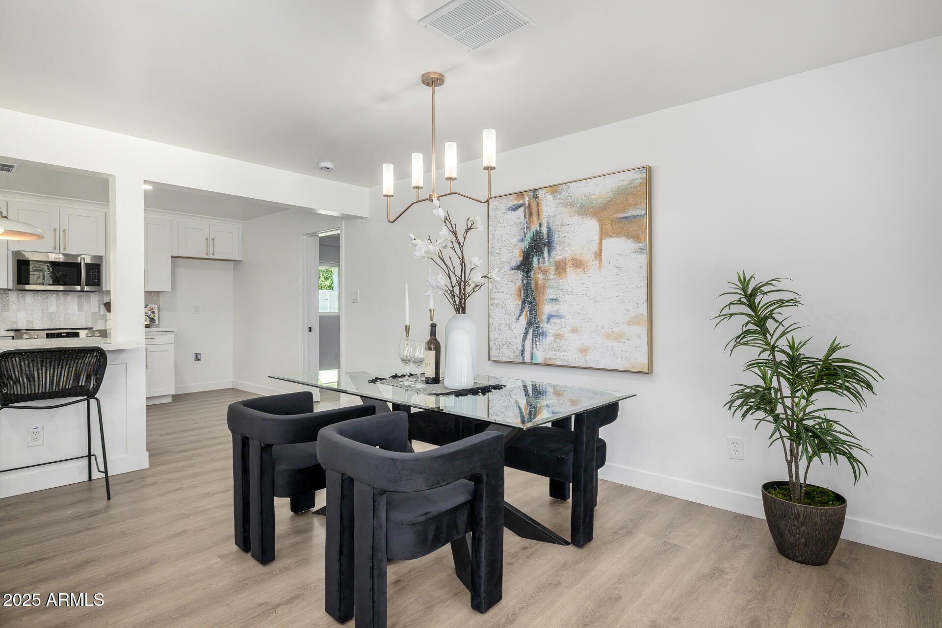 215 West Ruth Avenue Phoenix, AZ 85021 - Photo 10 of 55 09 - Ruth