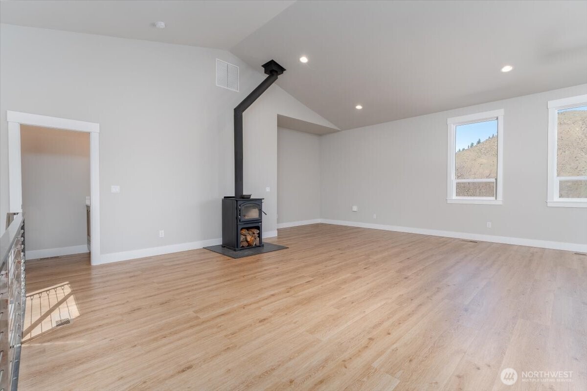 103 Hassan Street Cashmere, WA 98815 - Photo 13 of 34