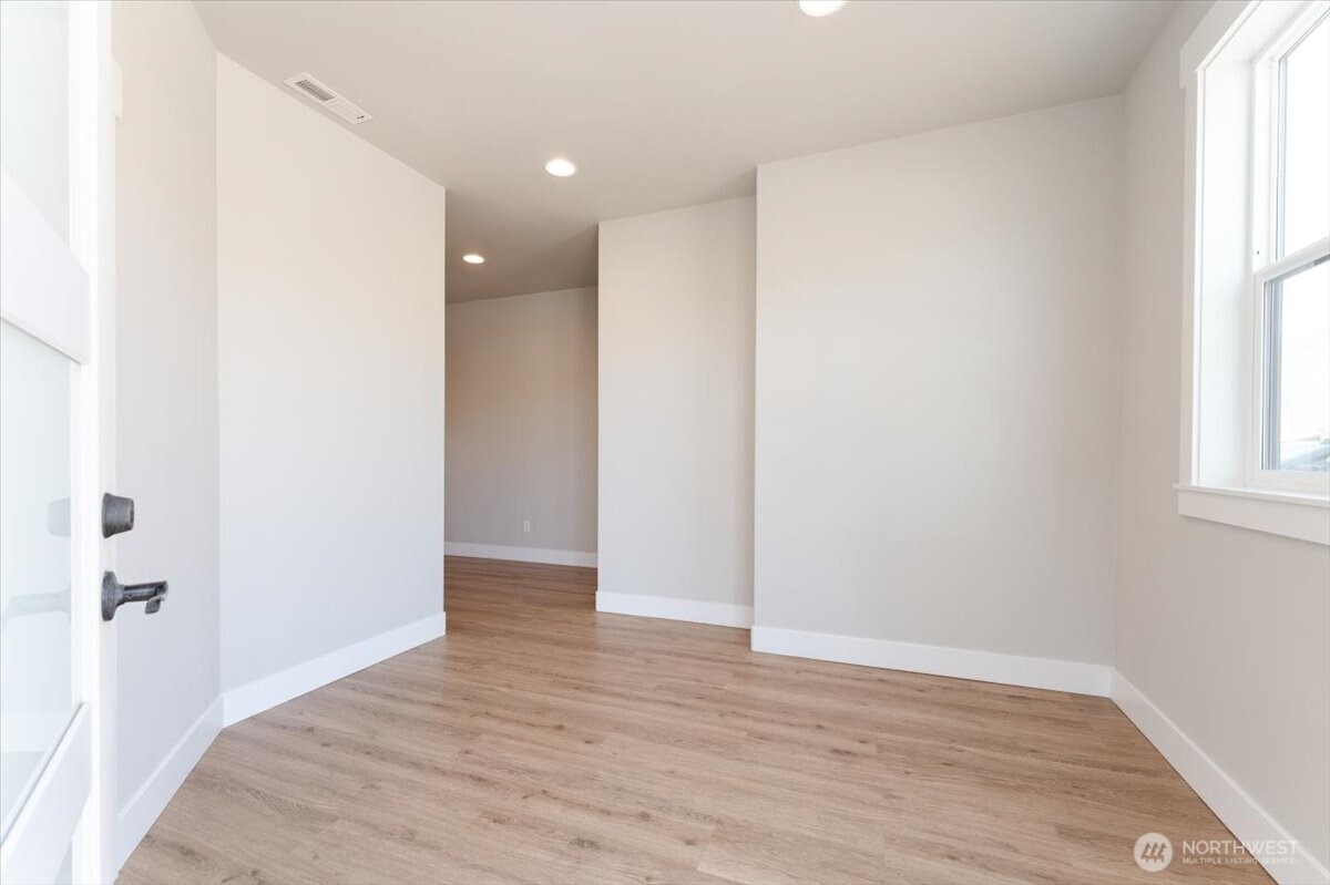 103 Hassan Street Cashmere, WA 98815 - Photo 4 of 34