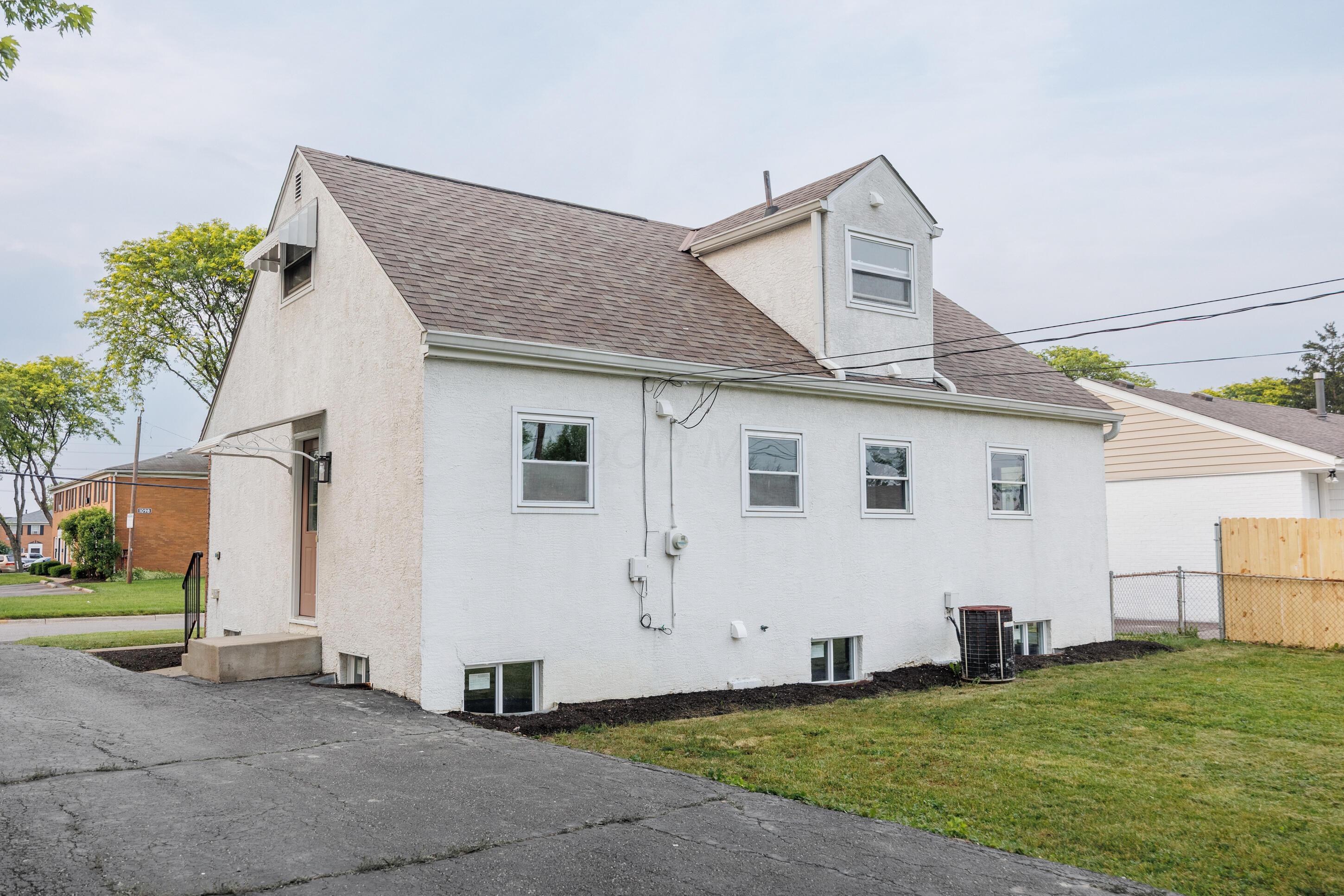 1079 Loring Road Columbus, OH 43224 - Photo 38 of 48 Exterior