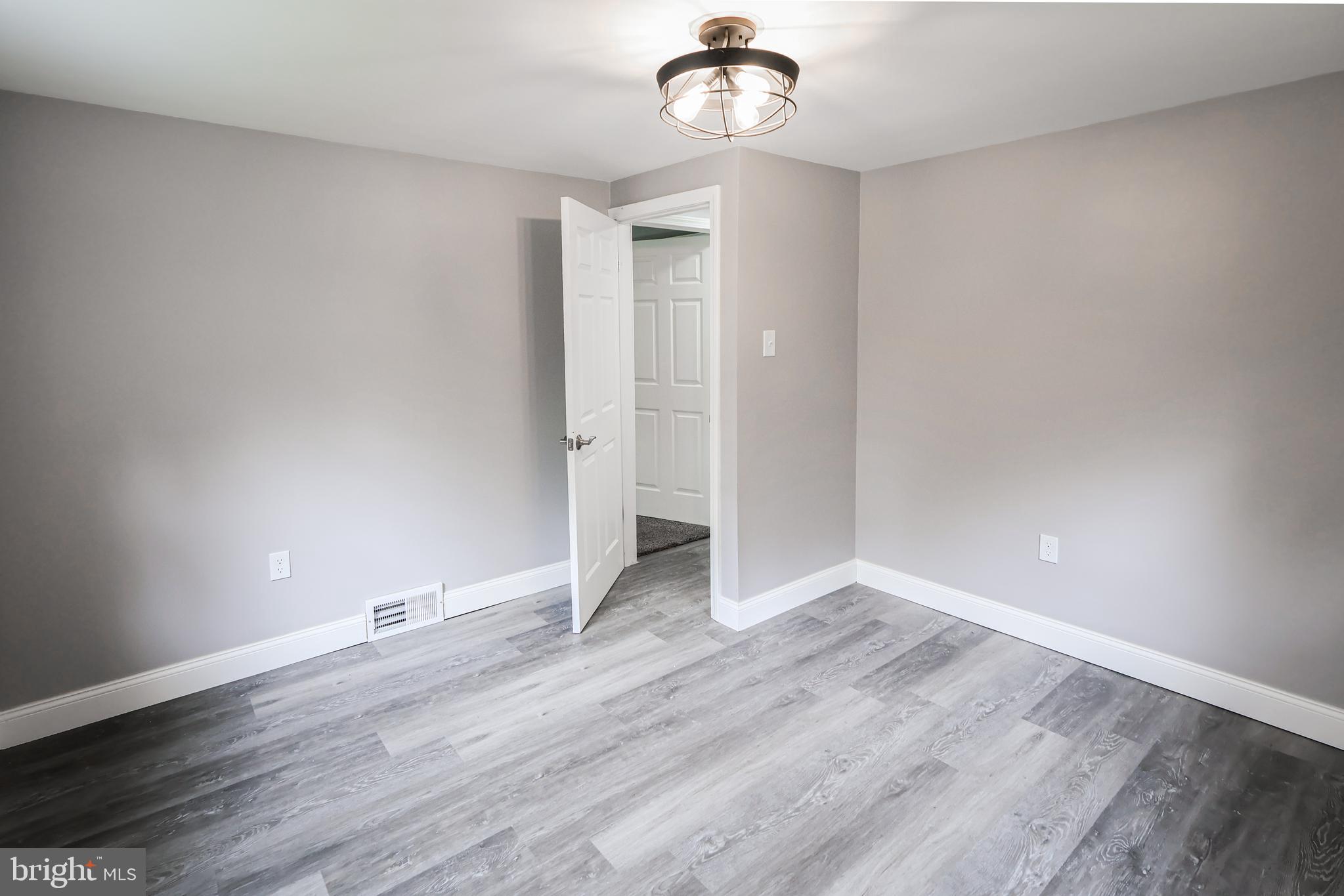 989 Blackhawk Road Beaver Falls, PA 15010 - Photo 15 of 24
