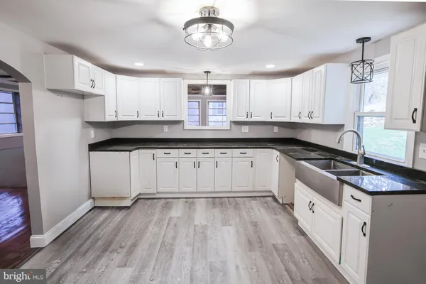 $374,900 | 989 Blackhawk Road, Beaver Falls, PA 15010