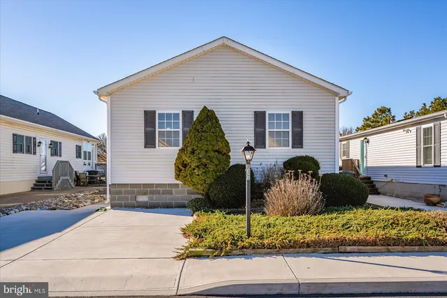 $575,000 | 817 Gulf Stream Drive, Ocean City, MD 21842
