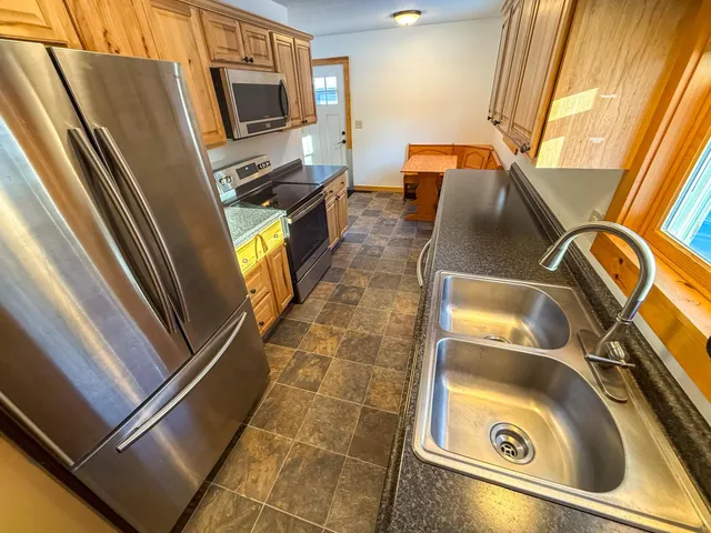 $285,000 | 360 Country Land Drive, Haverhill, NH 03765