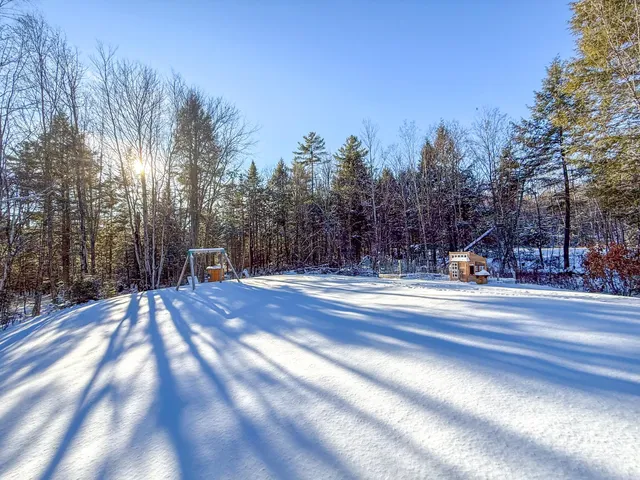 $285,000 | 360 Country Land Drive, Haverhill, NH 03765