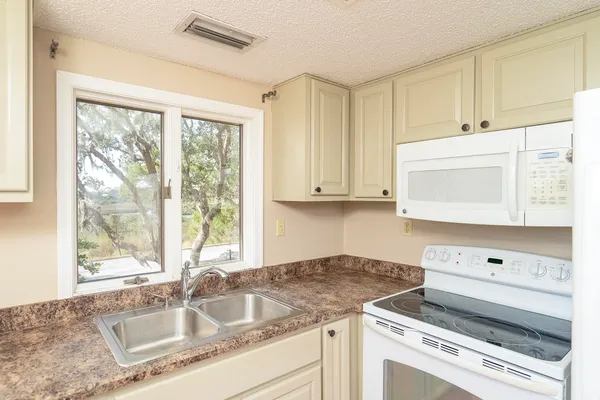$2,800 | 3105 Harbor Drive, St. Augustine, FL 32084