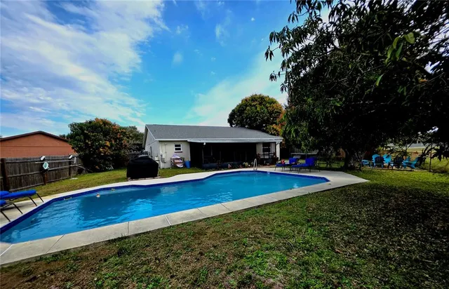 $359,999 | 5662 Marvell Avenue, Orlando, FL 32839