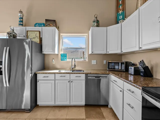 $500,000 | 13011 Coronado Drive, Freeport, TX 77541