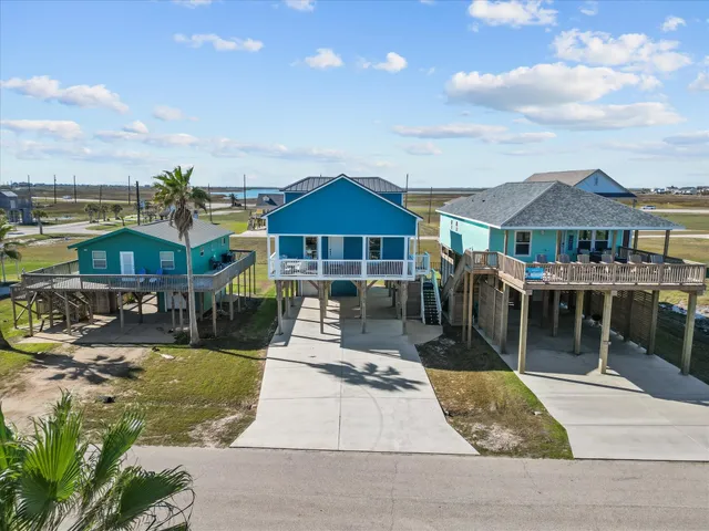 $500,000 | 13011 Coronado Drive, Freeport, TX 77541