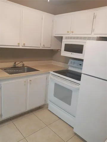 $79,500 | 390 Windsor Q, Unit 390, West Palm Beach, FL 33417