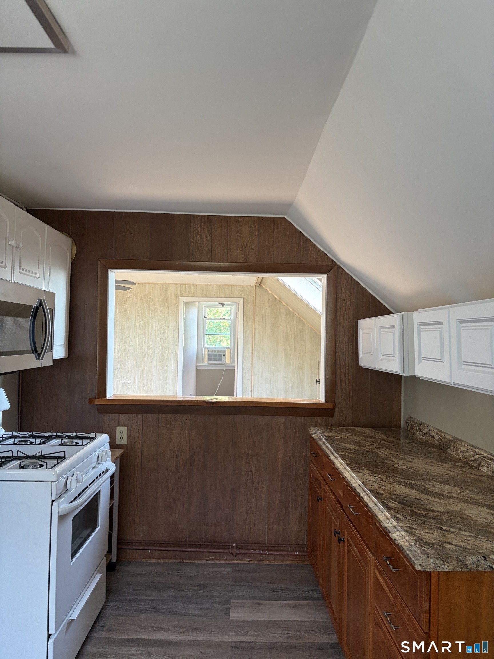 46 Broad Street Torrington, CT 06790 - Photo 5 of 10