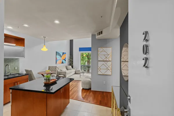 $549,000 | 2025 S Street, Unit 202, Sacramento, CA 95811