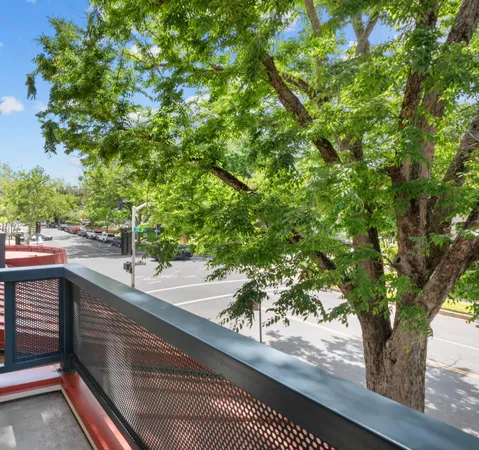 $549,000 | 2025 S Street, Unit 202, Sacramento, CA 95811