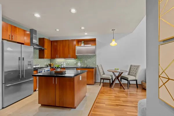 $549,000 | 2025 S Street, Unit 202, Sacramento, CA 95811