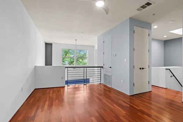 $549,000 | 2025 S Street, Unit 202, Sacramento, CA 95811