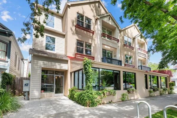 $549,000 | 2025 S Street, Unit 202, Sacramento, CA 95811