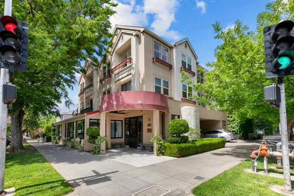 $549,000 | 2025 S Street, Unit 202, Sacramento, CA 95811