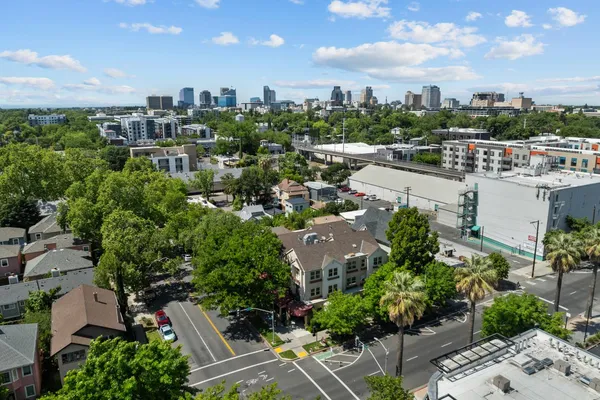 $549,000 | 2025 S Street, Unit 202, Sacramento, CA 95811
