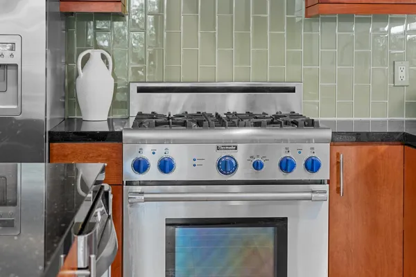 $549,000 | 2025 S Street, Unit 202, Sacramento, CA 95811