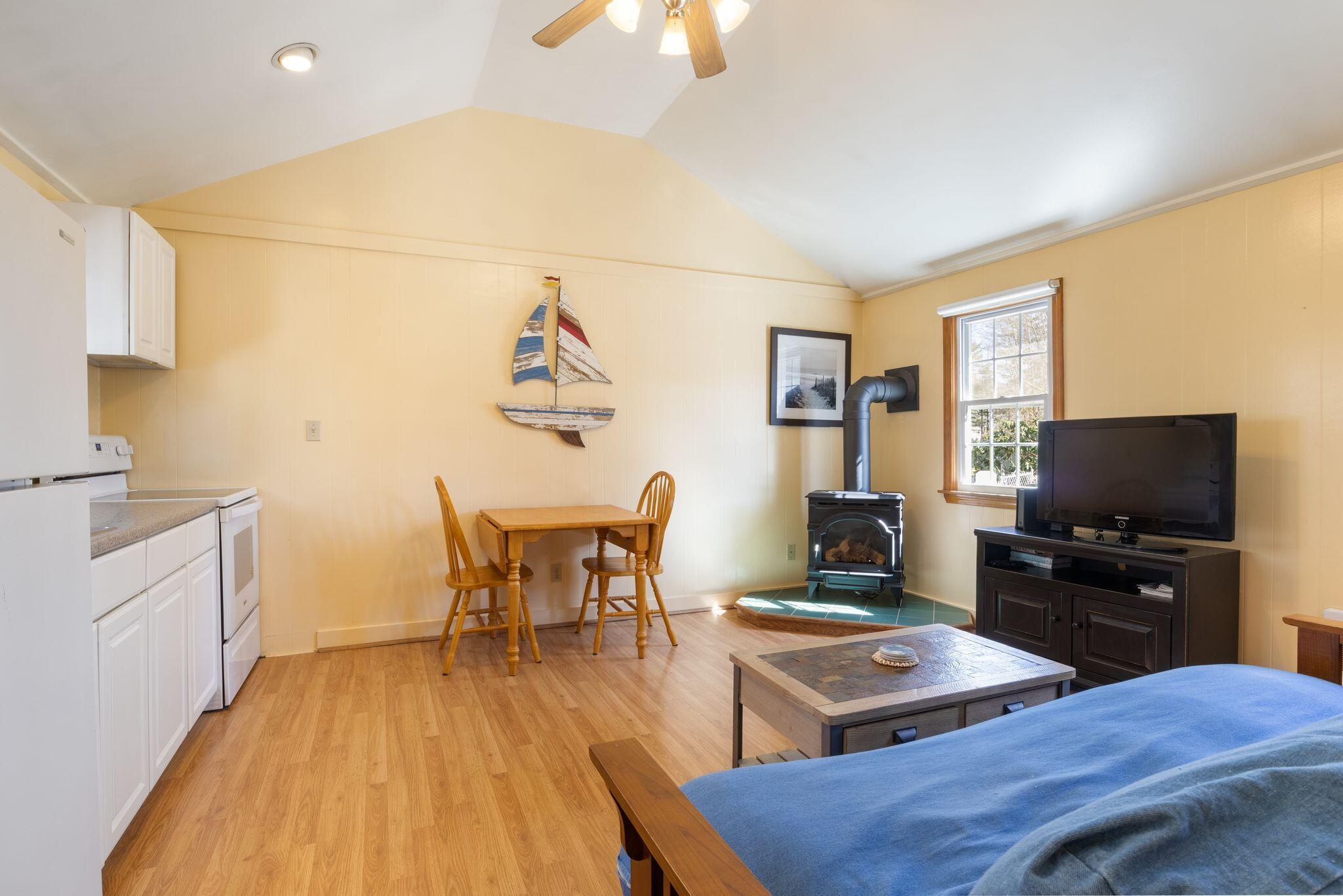 488 Main Street, Unit 7 Ogunquit, ME 03907 - Photo 5 of 57 488 Main Street, Unit 7, Ogunquit, Maine