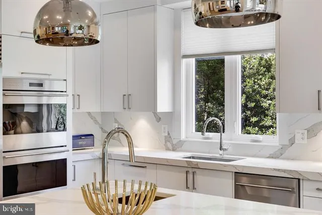 $20,000 | 9604 Pembroke Place, Vienna, VA 22182