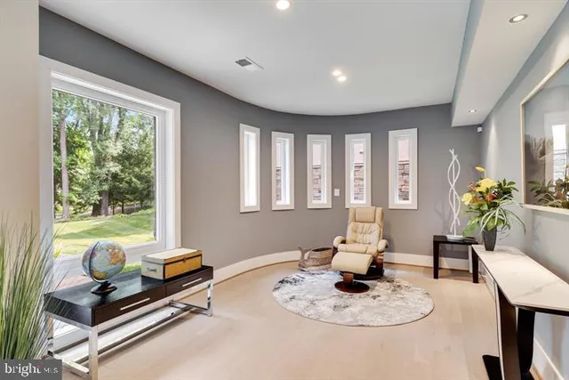 $20,000 | 9604 Pembroke Place, Vienna, VA 22182