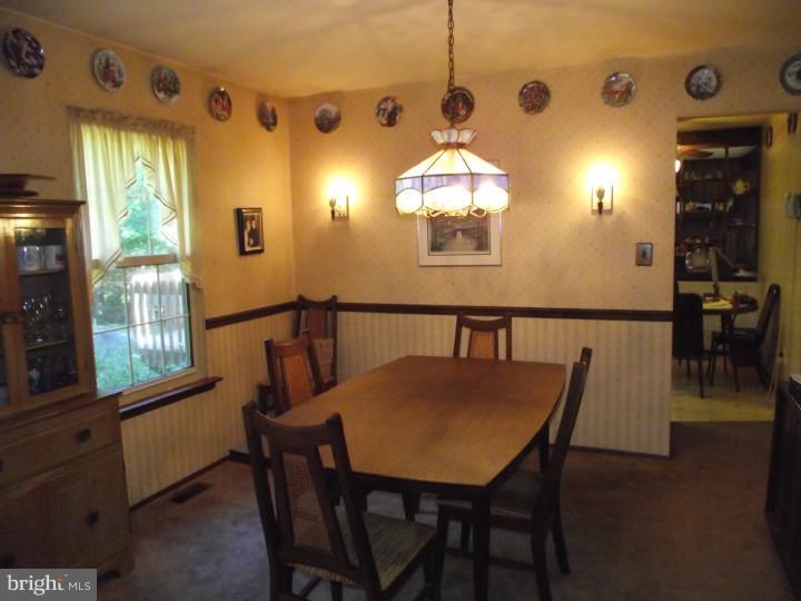 24 Old Farm Road Sicklerville, NJ 08081 - Photo 12 of 25 Dining Room
