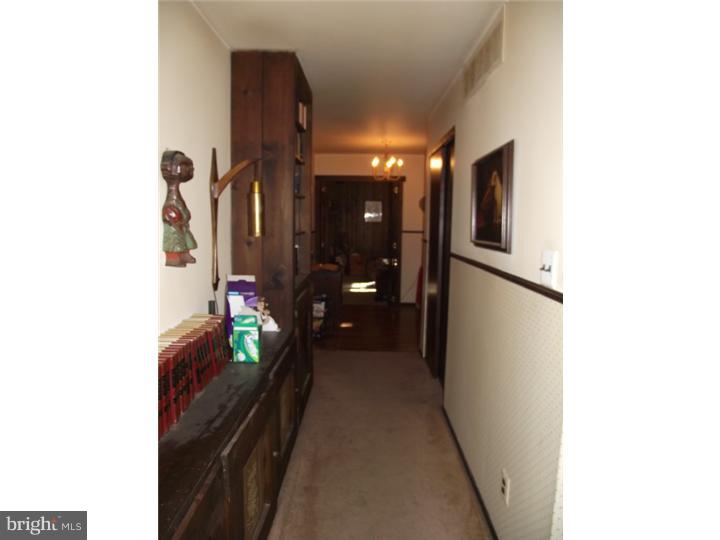 24 Old Farm Road Sicklerville, NJ 08081 - Photo 16 of 25 Hallway