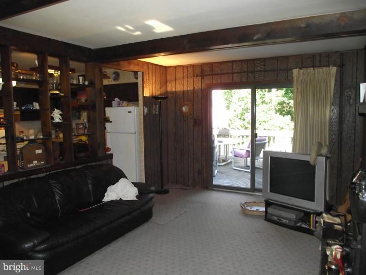 24 Old Farm Road Sicklerville, NJ 08081 - Photo 8 of 25 Family Room