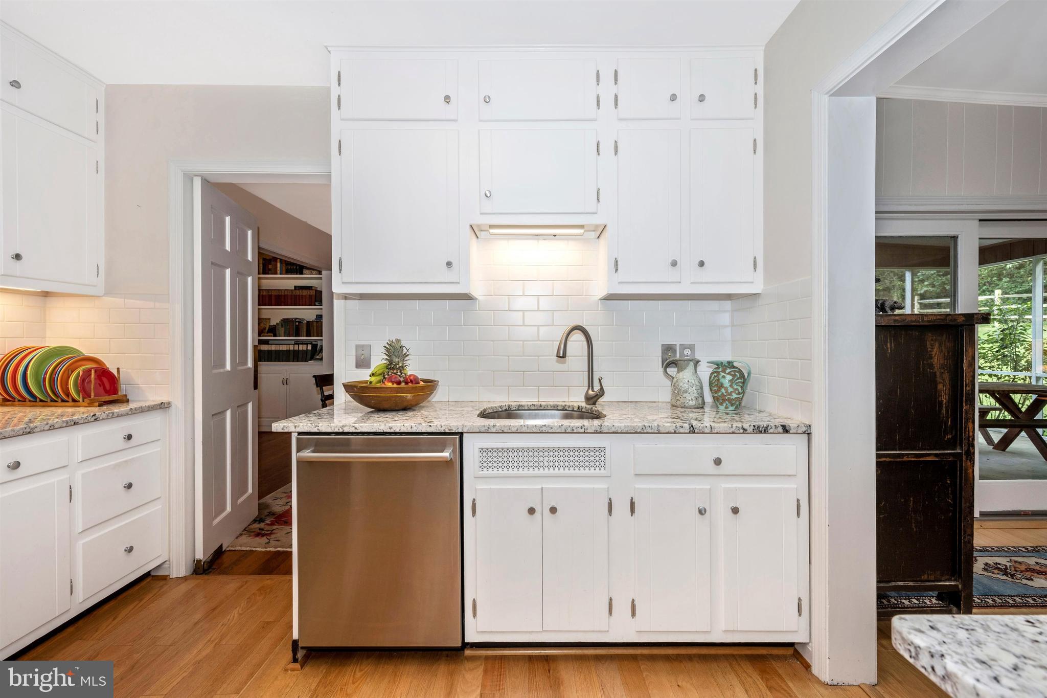 7411 Round Hill Road Frederick, MD 21702 - Photo 20 of 71 Gallery Image 20