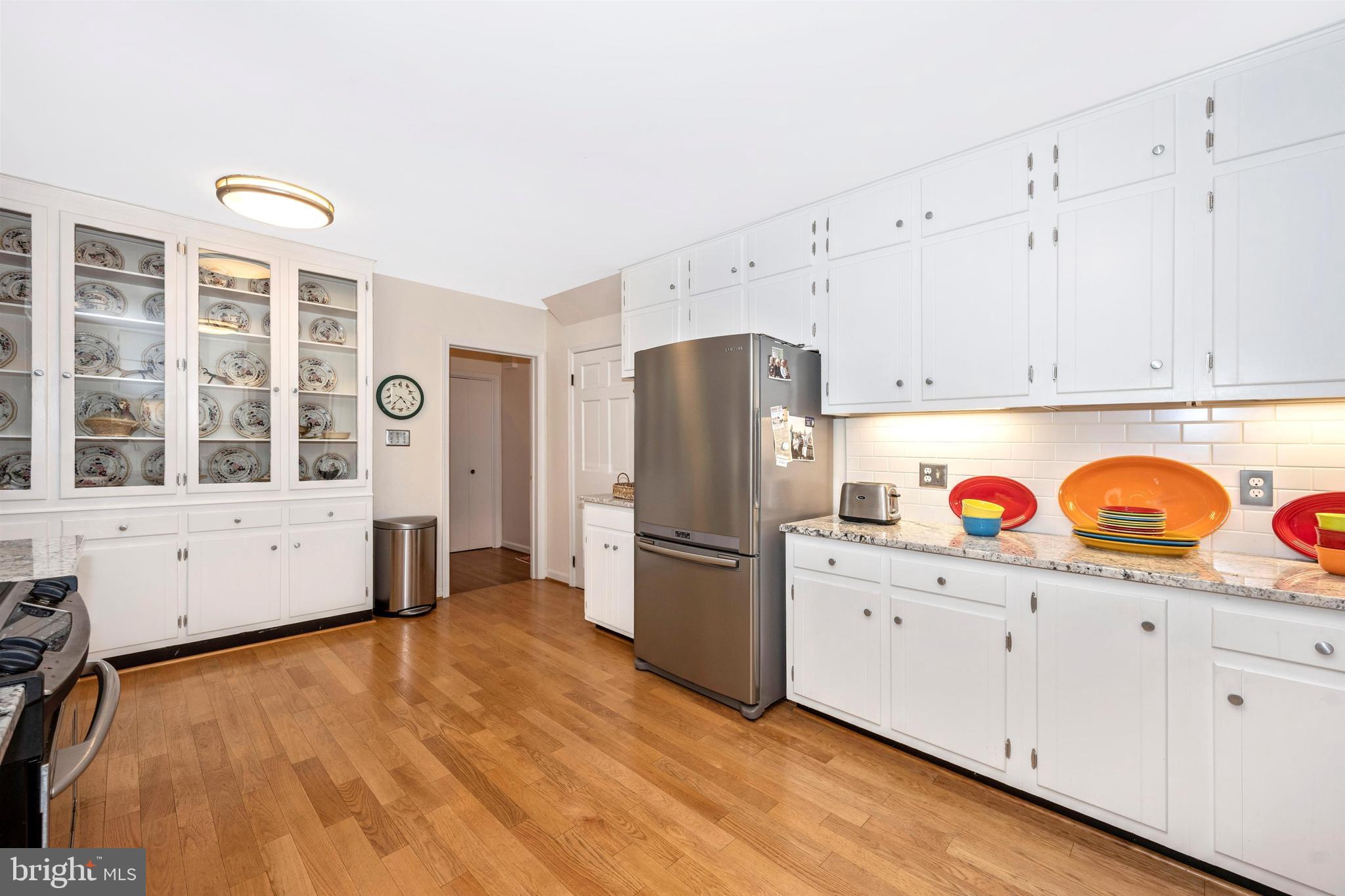 7411 Round Hill Road Frederick, MD 21702 - Photo 21 of 71 What a kitchen!