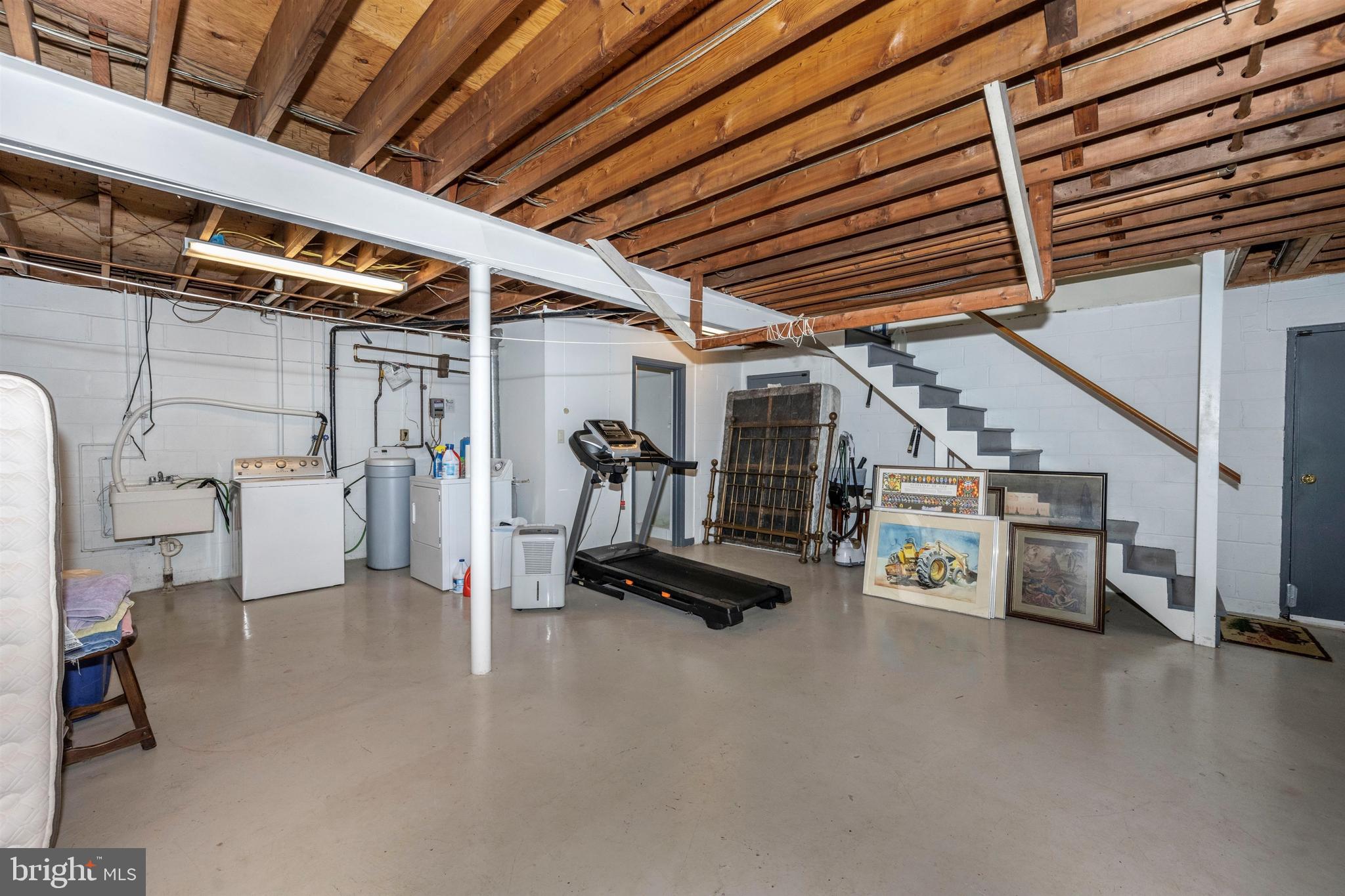 7411 Round Hill Road Frederick, MD 21702 - Photo 45 of 71 Lower level