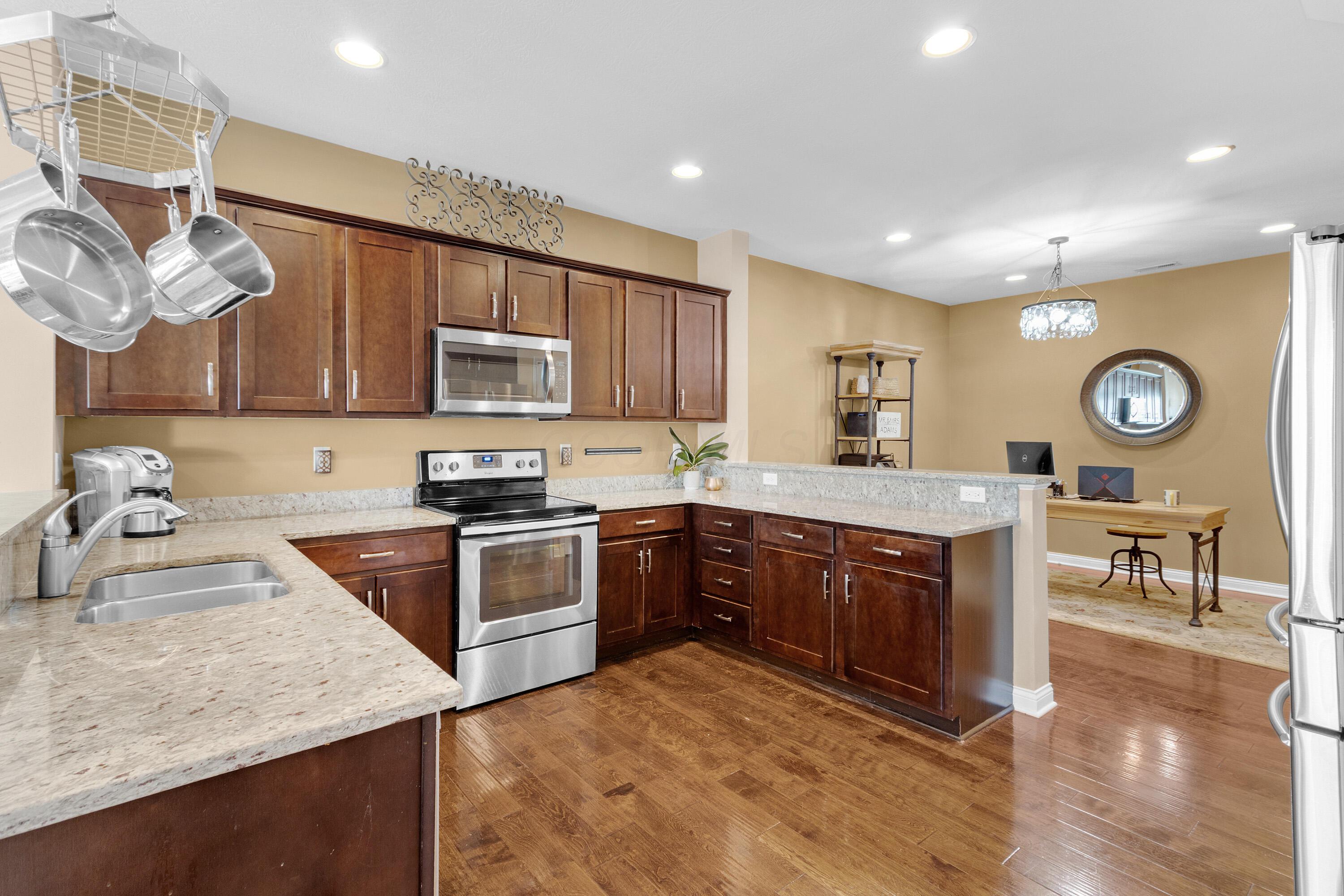 3834 Rennes Drive Columbus, OH 43221 - Photo 11 of 41